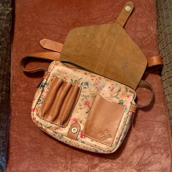 Patricia Nash floral crossbody bag - Picture 3 of 5